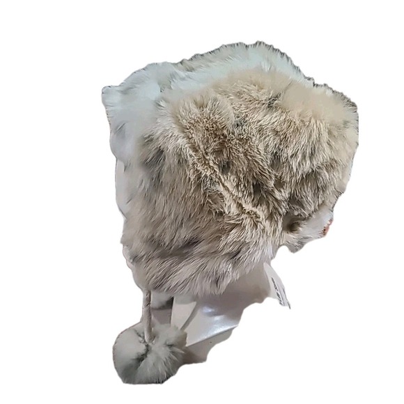 Pottery Barn Teen Faux Snow Leopard Fur Trapper Hat Pom Poms White One Size - Picture 3 of 6